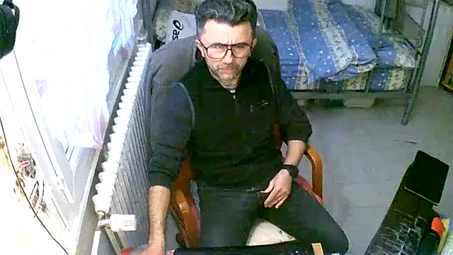 Snapshot of Lokoum3939 chatting on March 4, 2026, 5:31 pm Lokoum3939 online show from March 4, 2026, 5:31 pm