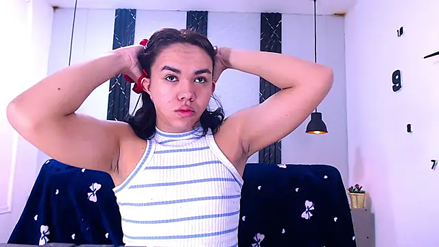 AndreaGil  online show from April 11, 2026, 12:31 pm