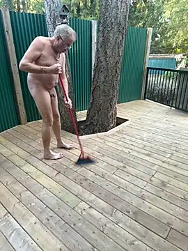 twist699 online show from October 9, 2025, 4:40 pm