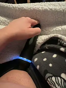 fuckmehora online show from December 17, 2024, 2:55 pm