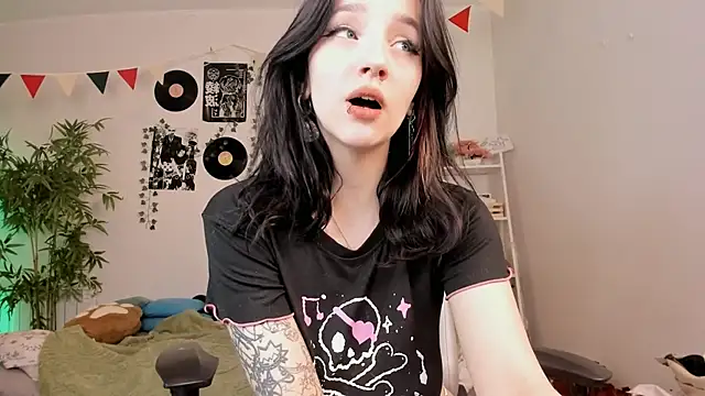 Viv Player online show from February 6, 2025, 4:42 am