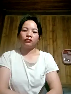 Snapshot of cmhln chatting on February 2, 2025, 10:39 pm cmhln online show from February 2, 2025, 10:39 pm