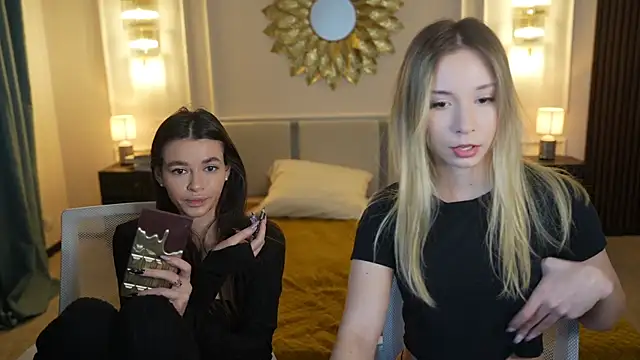 Gabriella054 online show from March 20, 2025, 8:09 am