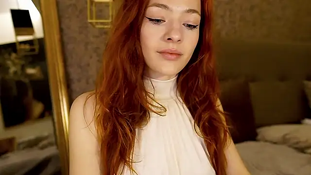 MiaRouge online show from May 16, 2026, 1:04 am