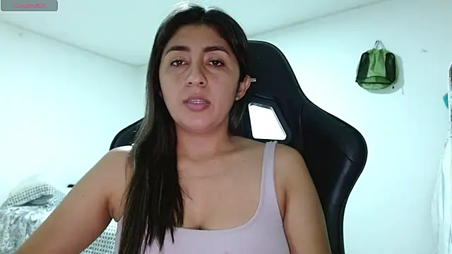 danna peterson1 online show from May 17, 2026, 1:49 am