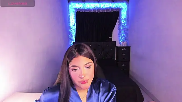 Snapshot of Mariana_Hasper_ chatting on February 13, 2025, 12:13 am Mariana Hasper online show from February 13, 2025, 12:13 am