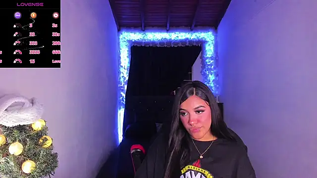 Snapshot of Mariana_Hasper_ chatting on January 6, 2025, 12:48 am Mariana Hasper online show from January 6, 2025, 12:48 am