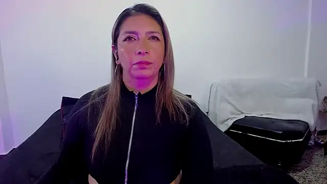 MichelleManson online show from September 14, 2025, 9:31 am