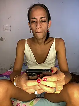 Snapshot of AlexaWarner chatting on July 2, 2026, 12:00 am AlexaWarner online show from July 2, 2026, 12:00 am