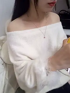 Snapshot of Lovely_kute chatting on February 24, 2025, 4:27 am Lovely kute online show from February 24, 2025, 4:27 am