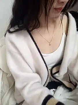 Snapshot of Lovely_kute chatting on February 26, 2025, 7:45 am Lovely kute online show from February 26, 2025, 7:45 am