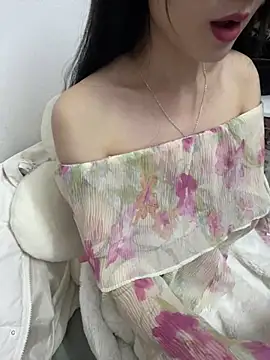 Snapshot of Lovely_kute chatting on February 23, 2025, 6:56 pm Lovely kute online show from February 23, 2025, 6:56 pm