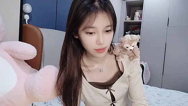 Snapshot of Barbie-168 chatting on December 13, 2024, 2:49 pm Barbie-168 online show from December 13, 2024, 2:49 pm