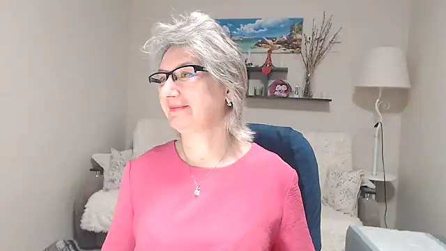 FleurMays online show from November 25, 2025, 4:35 am