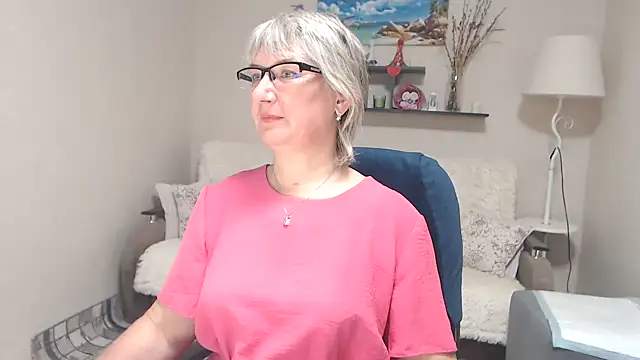 FleurMays online show from October 31, 2025, 12:13 pm