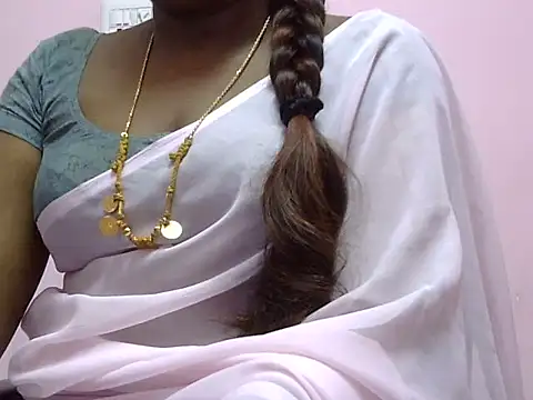 Snapshot of Hot_akshara chatting on November 7, 2025, 5:50 pm Hot akshara online show from November 7, 2025, 5:50 pm