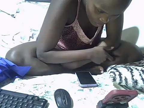 ebony sonya online show from October 12, 2025, 1:51 am