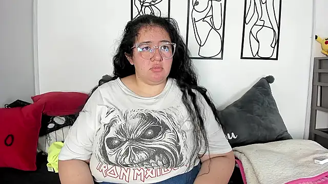 Snapshot of RubyPirsso18 chatting on February 23, 2026, 7:03 pm RubyPirsso18 online show from February 23, 2026, 7:03 pm