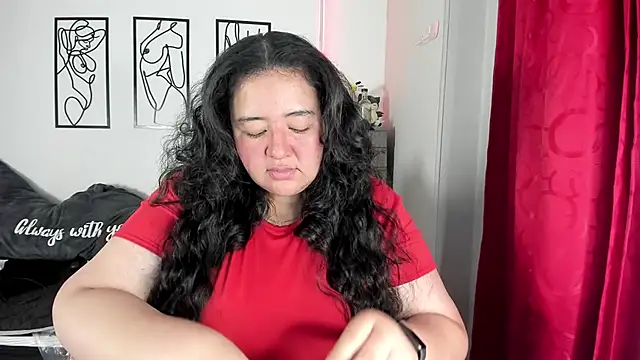 Snapshot of RubyPirsso18 chatting on February 13, 2026, 7:03 pm RubyPirsso18 online show from February 13, 2026, 7:03 pm