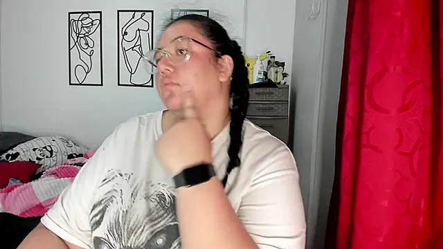 Snapshot of RubyPirsso18 chatting on February 11, 2026, 7:03 pm RubyPirsso18 online show from February 11, 2026, 7:03 pm