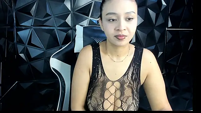 HelueHorny13 online show from October 13, 2025, 5:53 am