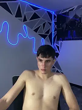 oliver Lz online show from February 26, 2025, 10:36 pm