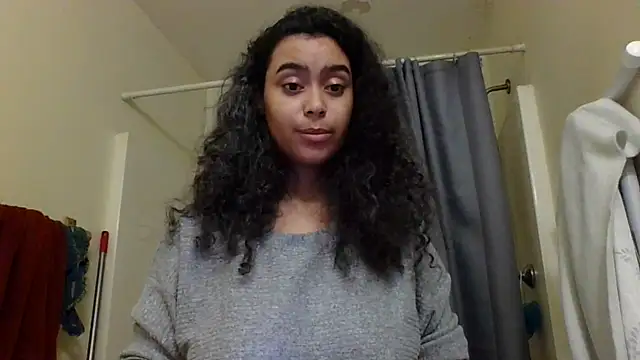 cinnaminnie online show from January 16, 2025, 4:39 pm