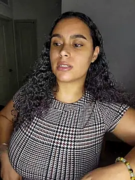 cinnaminnie online show from January 6, 2026, 8:13 pm