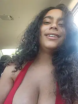 cinnaminnie online show from March 22, 2025, 6:14 pm