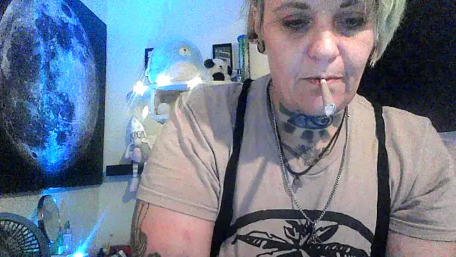 Snapshot of Hunniebunnie78 chatting on June 15, 2026, 3:29 am Hunniebunnie78 online show from June 15, 2026, 3:29 am