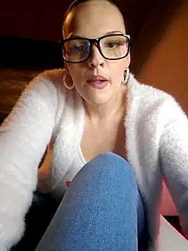 Jujuicy 97 online show from March 16, 2025, 6:01 pm