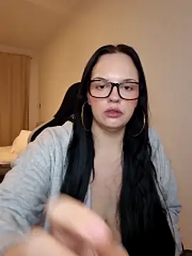 Snapshot of Jujuicy_97 chatting on February 5, 2026, 4:19 am Jujuicy 97 online show from February 5, 2026, 4:19 am