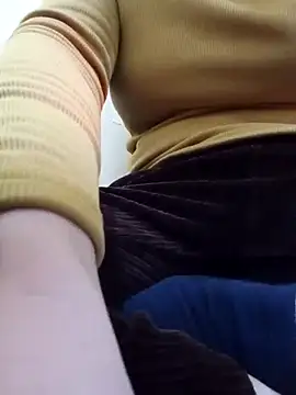 JasminePham online show from February 6, 2025, 7:24 am