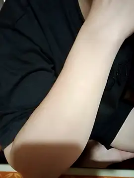 JasminePham online show from October 10, 2025, 1:39 am