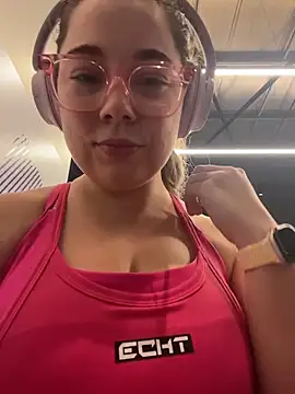 brooklynivy online show from February 2, 2026, 12:26 pm