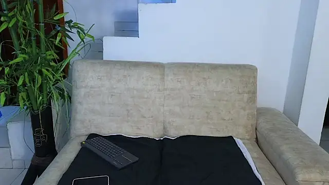 Lorenne Miller online show from March 25, 2026, 3:39 am