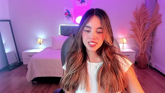  Charlotte evans 1 online show from February 8, 2026, 2:37 pm