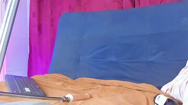 swetty loverss online show from February 18, 2026, 12:30 am