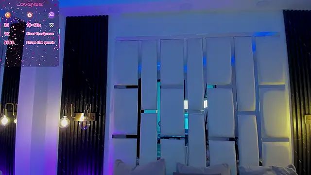 mia schwarz online show from December 1, 2025, 9:59 pm