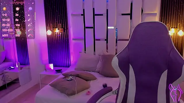 mia schwarz online show from October 16, 2025, 1:30 pm