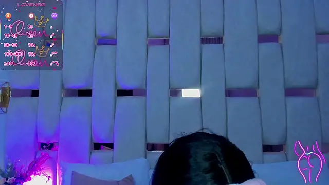 Snapshot of mia_schwarz chatting on February 20, 2026, 8:44 pm mia schwarz online show from February 20, 2026, 8:44 pm