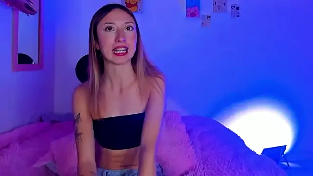 Imsophie collins online show from November 30, 2025, 5:30 am