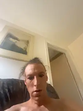 kikiwonderbar online show from November 12, 2025, 12:15 am