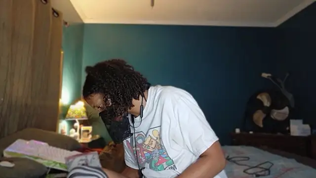 CurlyNony online show from September 25, 2025, 10:49 pm