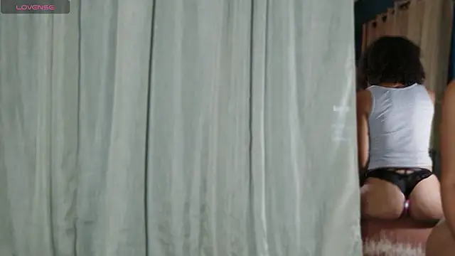 CurlyNony online show from April 12, 2026, 4:38 am