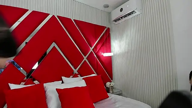 SusanCouper online show from November 1, 2025, 10:36 pm