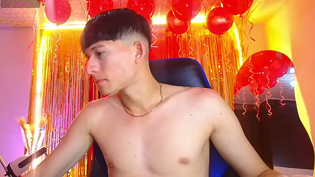 bryamer 19 online show from September 23, 2025, 9:44 pm