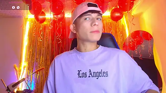 bryamer 19 online show from September 27, 2025, 1:01 am