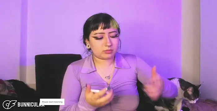 larissa01  online show from March 3, 2026, 6:48 pm