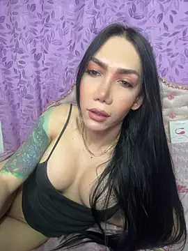 hellendollxxx online show from April 19, 2026, 9:50 pm